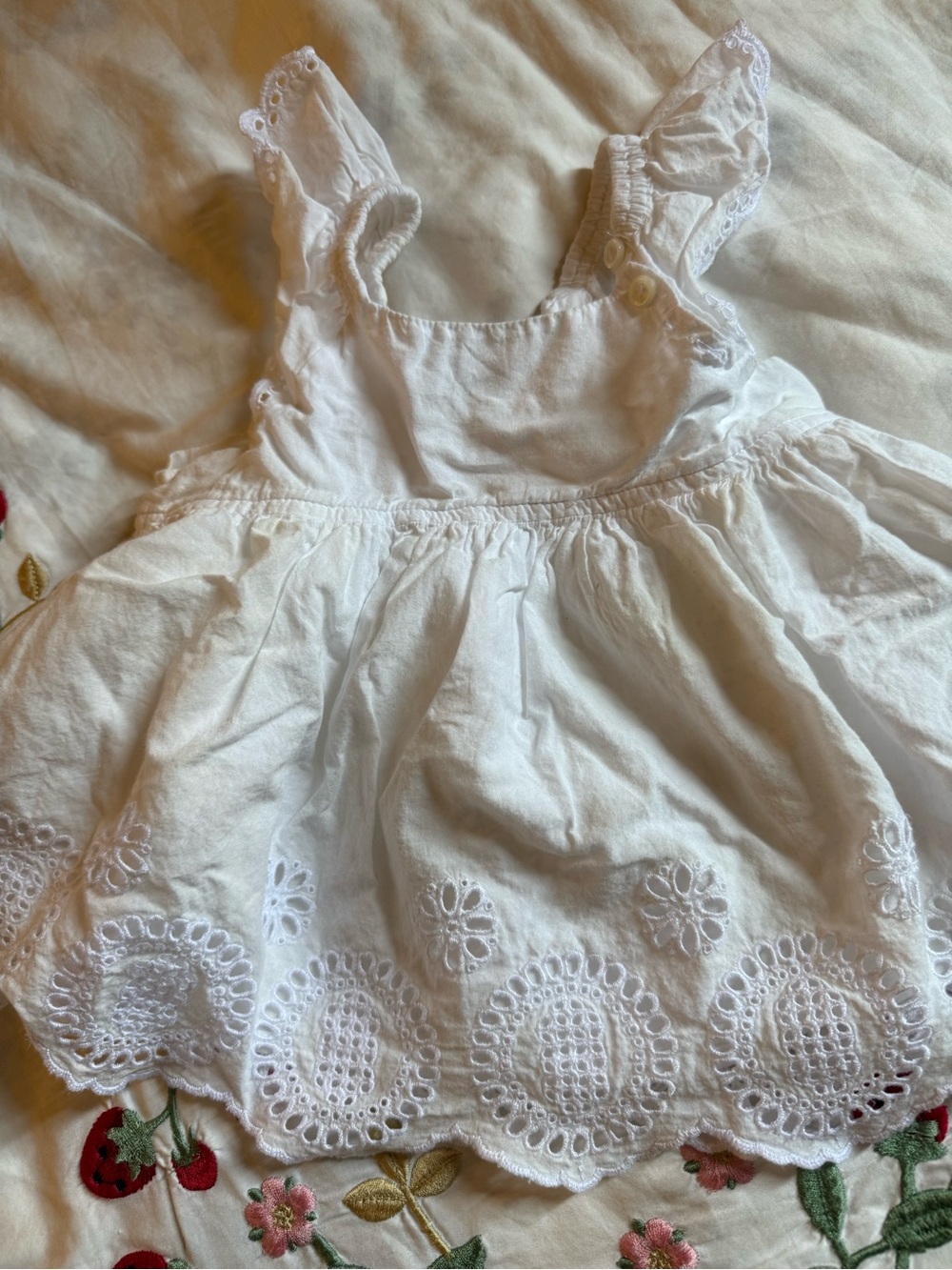 Baby Gap White Eyelet Shirt 3yrs